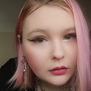 Meet your Posher, Ash